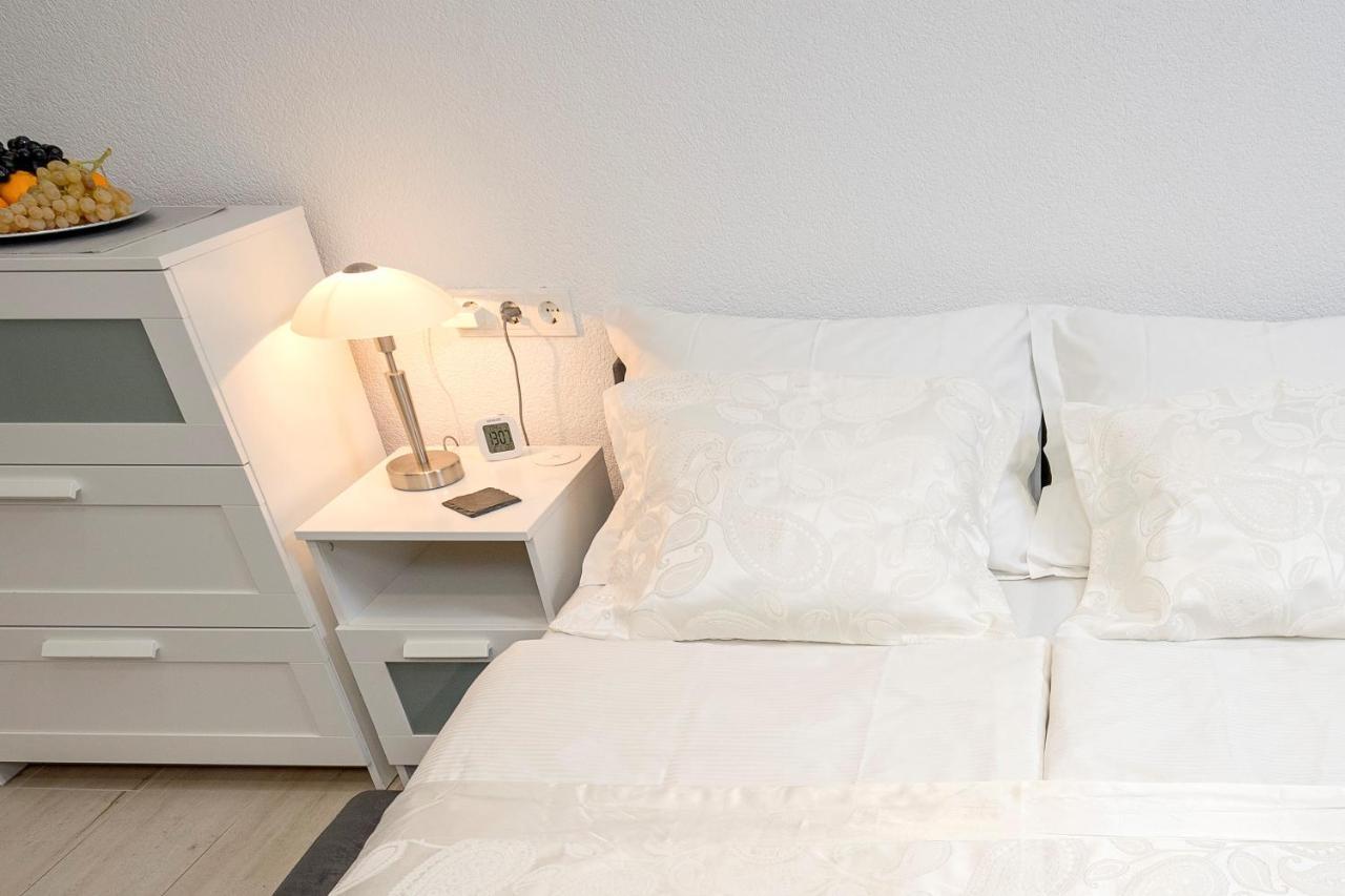 Luxor Hvar - Main Square Apartments Хвар Екстериор снимка
