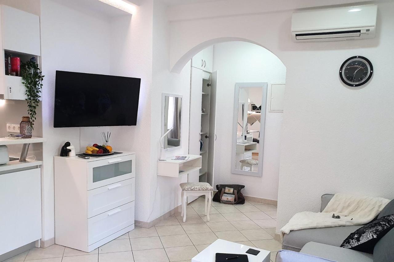 Luxor Hvar - Main Square Apartments Хвар Екстериор снимка