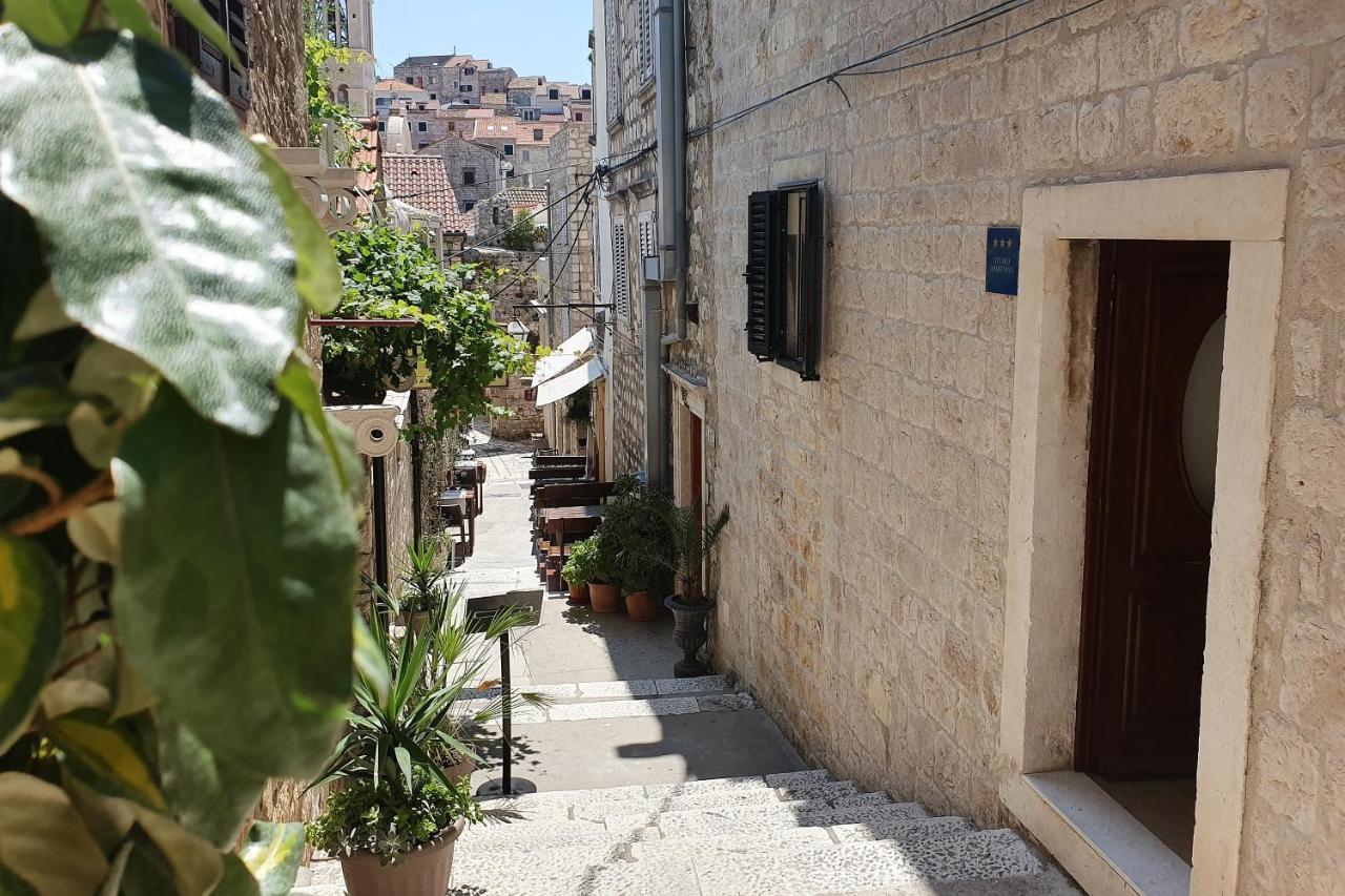 Luxor Hvar - Main Square Apartments Хвар Екстериор снимка