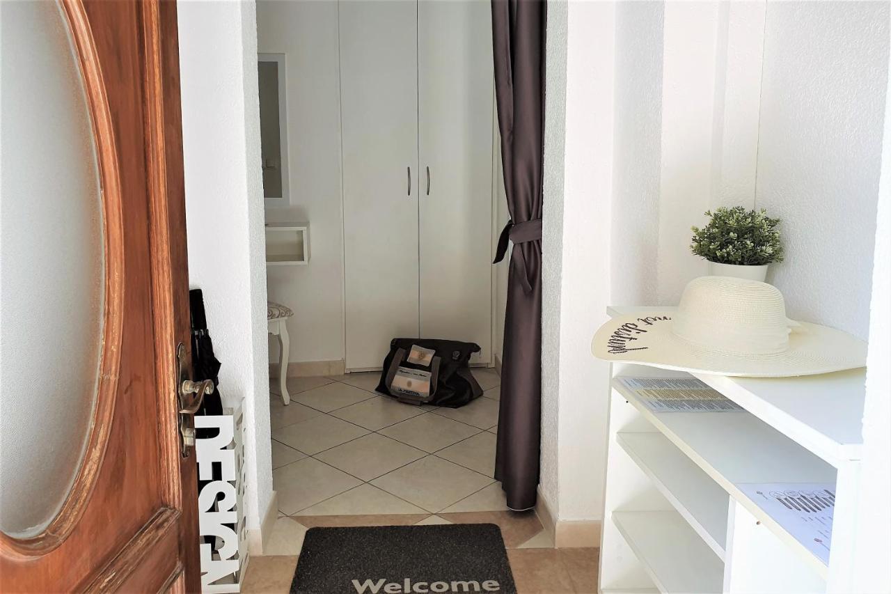 Luxor Hvar - Main Square Apartments Хвар Екстериор снимка