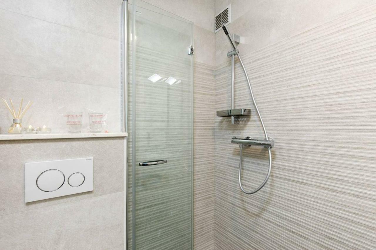 Luxor Hvar - Main Square Apartments Хвар Екстериор снимка